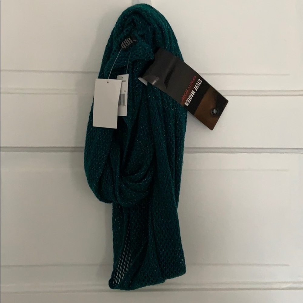 Steve Madden teal infinity scarf